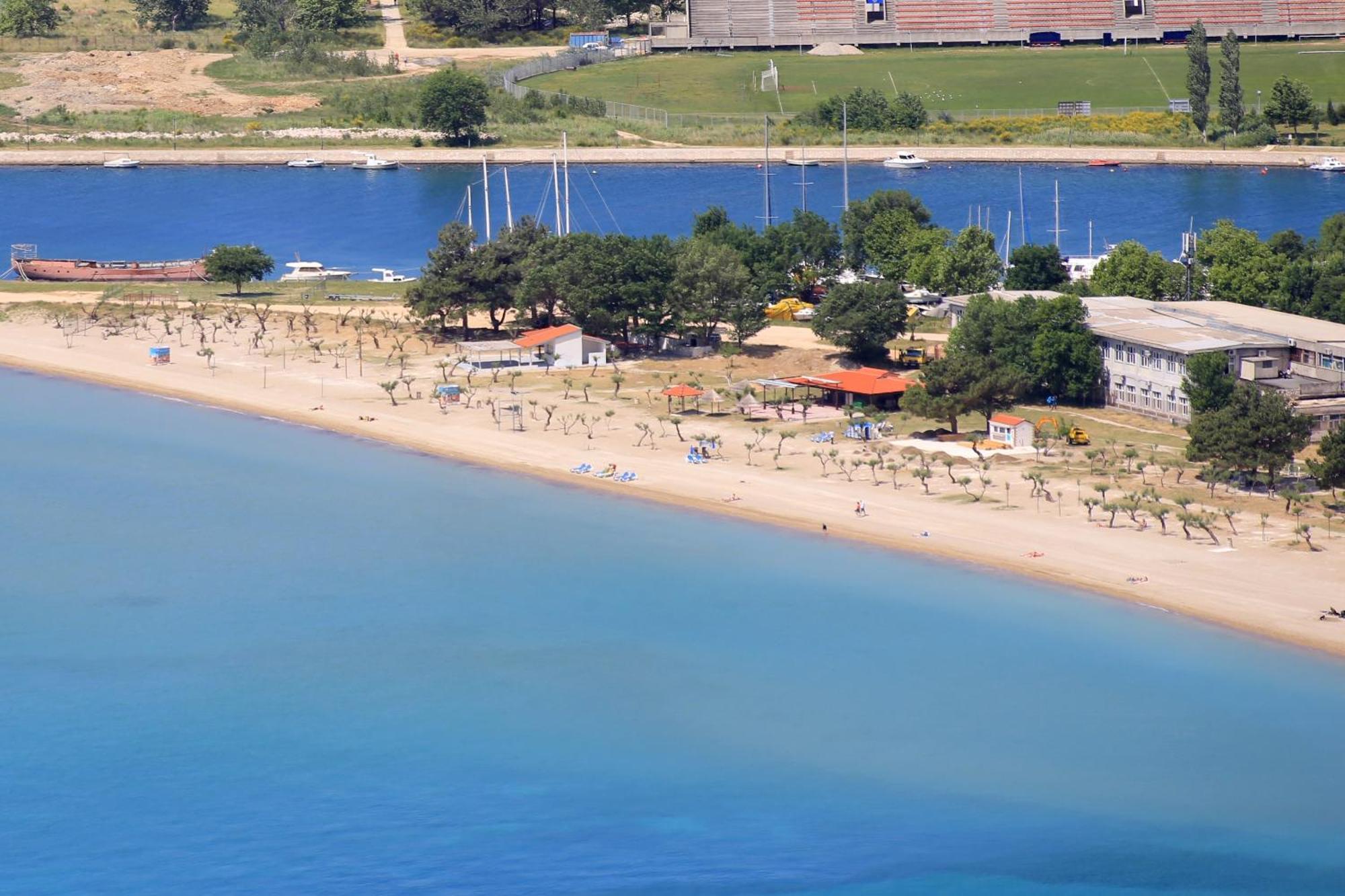 Apartments By The Sea Omis - 15485 Bagian luar foto
